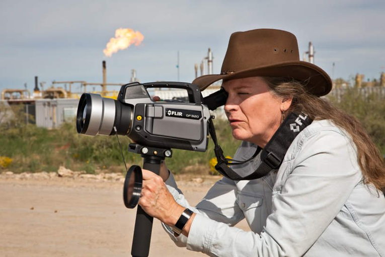 Sharon Wilson monitoring methane emissions