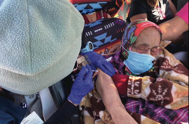 Navajo Nation administering vaccines