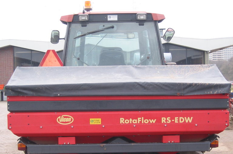 fertiliser spreader