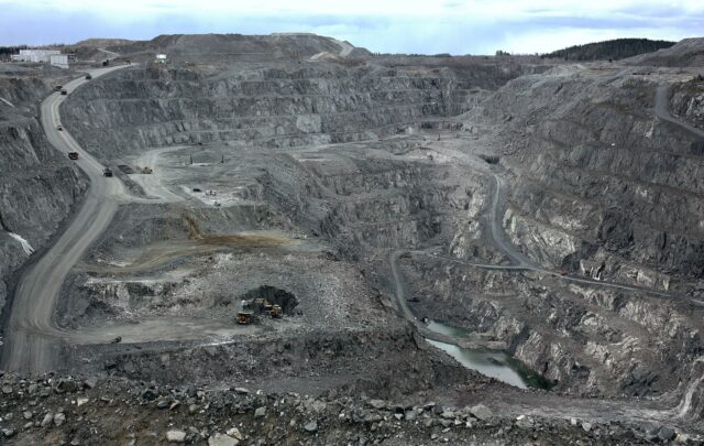 Phosphorus mine