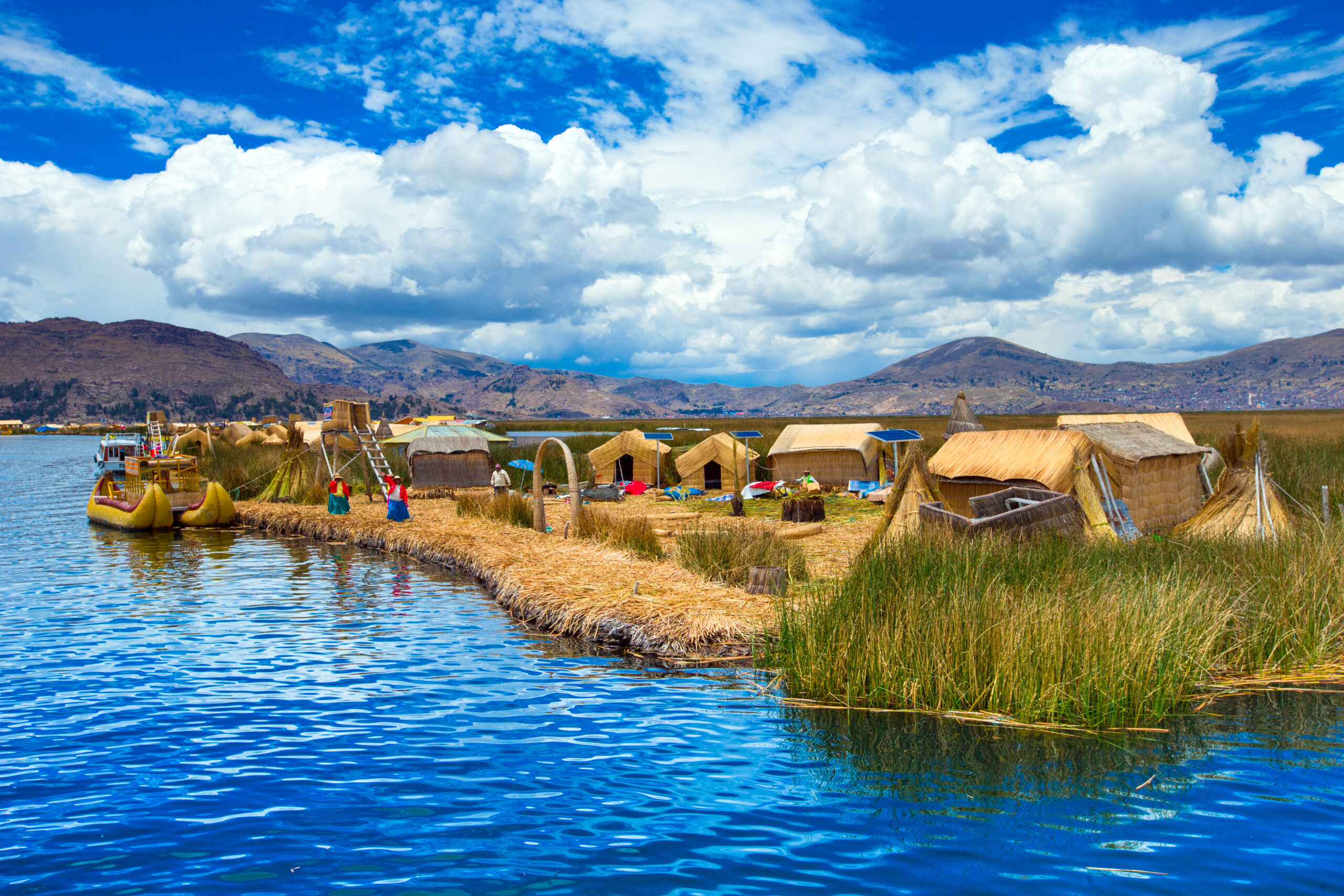 Totora boat on the Titicaca lake