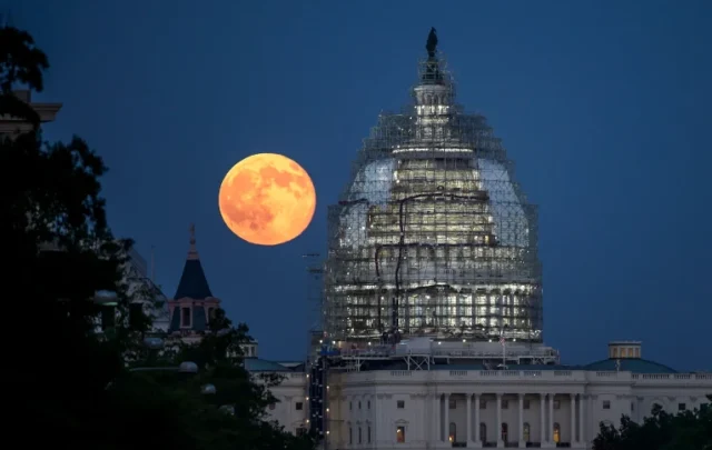 moon over washington