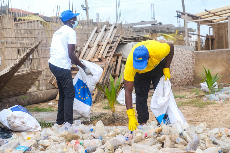 Beach cleanup in Ghana